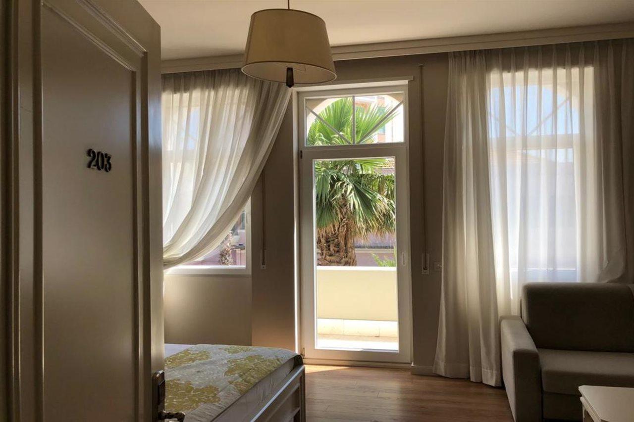 Amfiteatri Boutique Hotel Durrës Exteriör bild