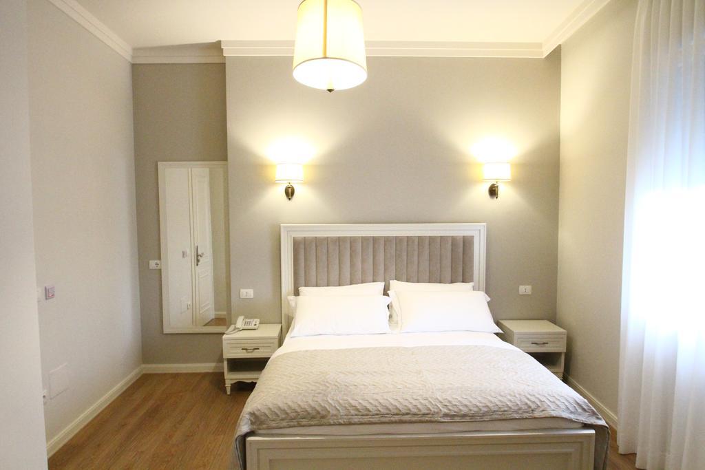 Amfiteatri Boutique Hotel Durrës Exteriör bild