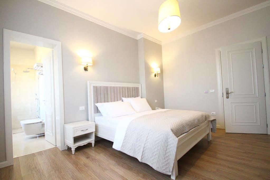 Amfiteatri Boutique Hotel Durrës Exteriör bild