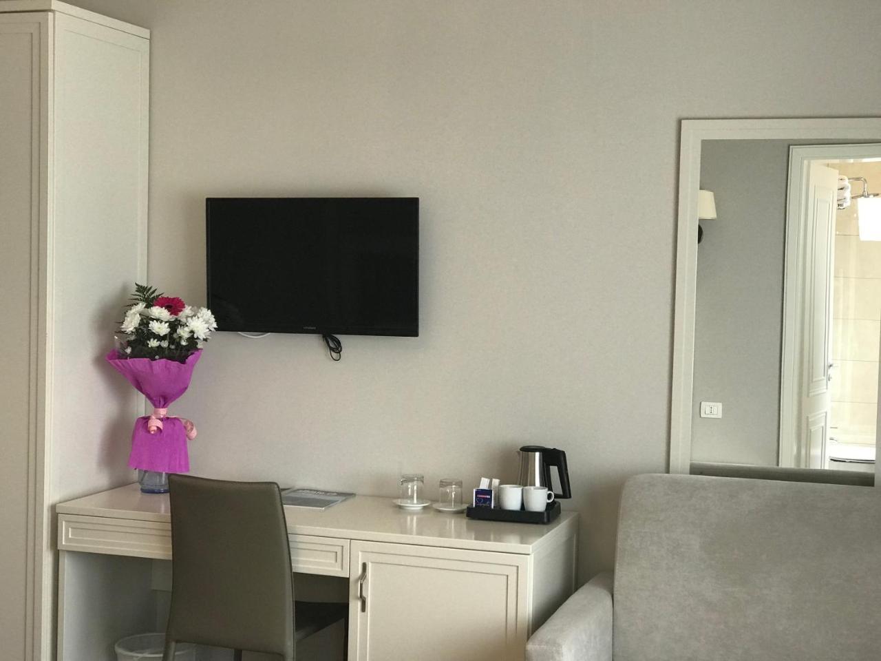 Amfiteatri Boutique Hotel Durrës Exteriör bild