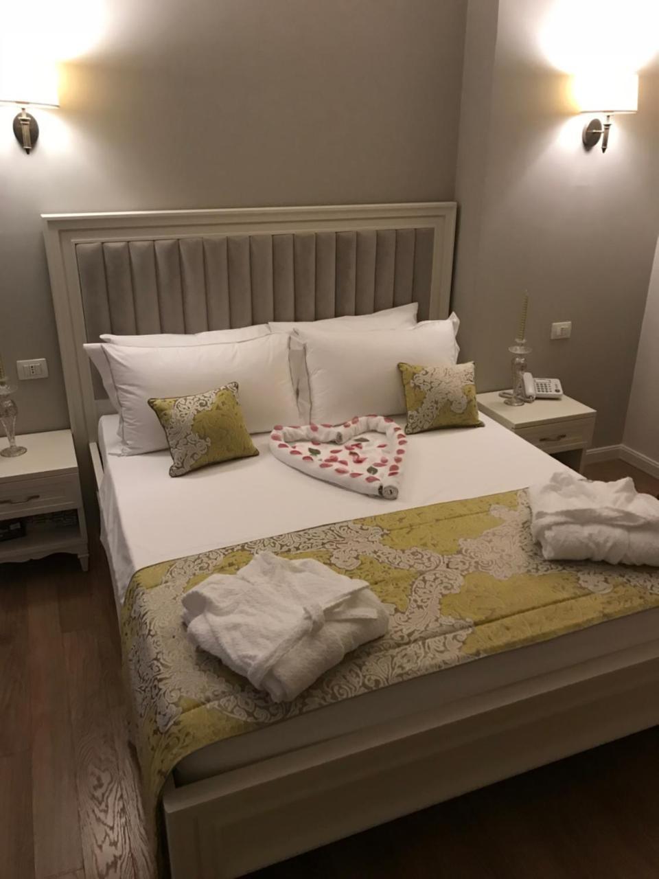 Amfiteatri Boutique Hotel Durrës Exteriör bild